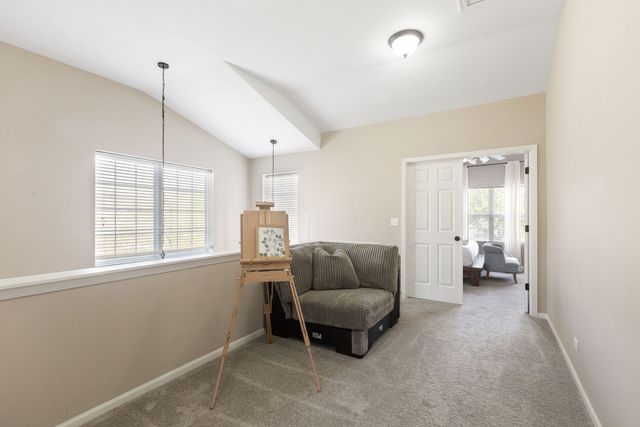 206 Madison Drive 206, Streamwood, IL 60107