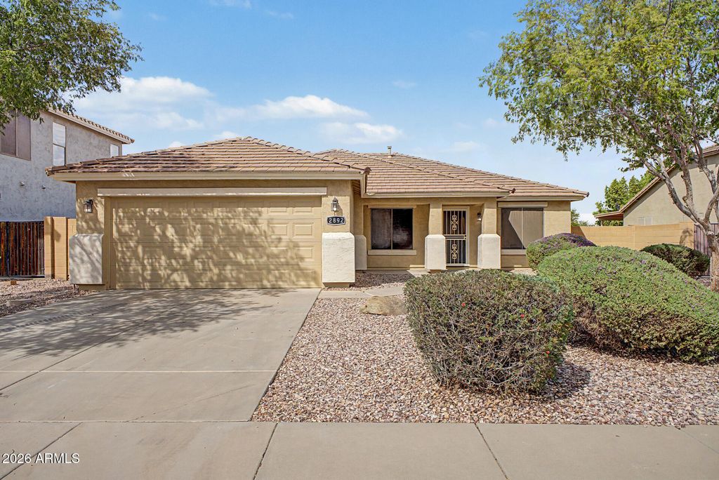 2892 W GOLDMINE MOUNTAIN Drive, San Tan Valley, AZ 85144 — photo 2