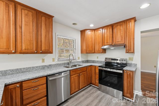 11140 Painted Tree Road, Charlotte, NC 28226