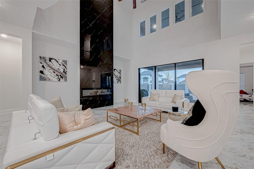 Image 12 of property listing at 2614 Page Mandarin Place, Richmond, TX 77406