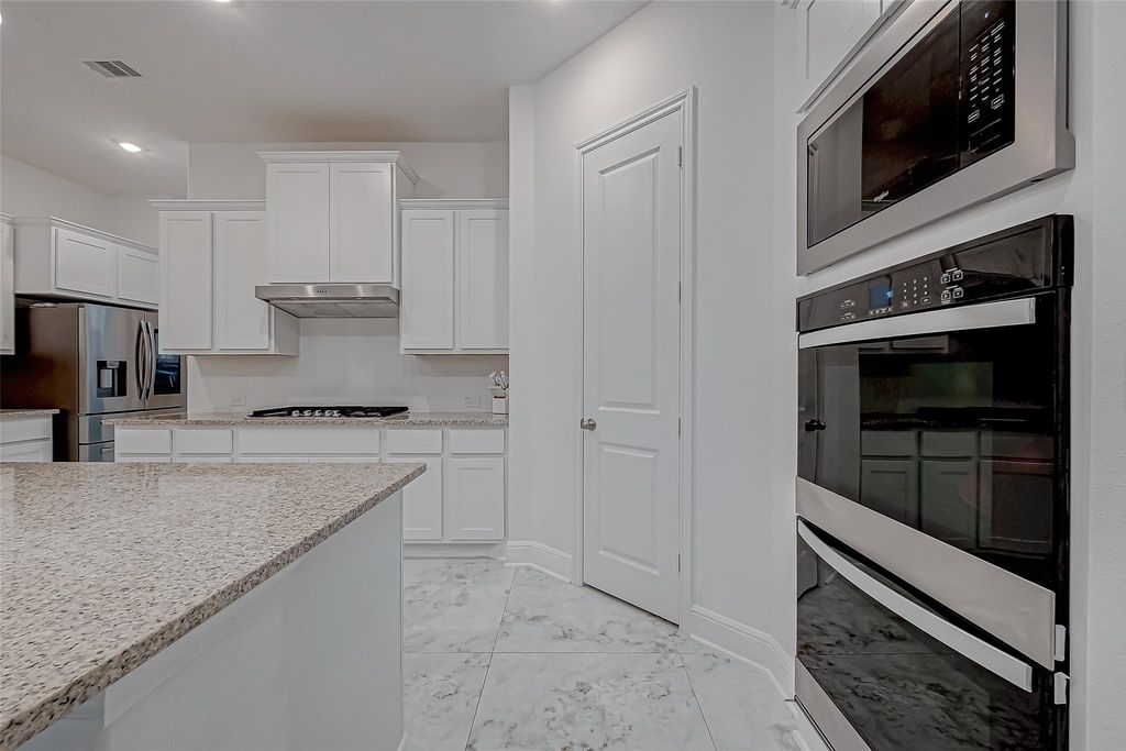 Image 22 of property listing at 2614 Page Mandarin Place, Richmond, TX 77406