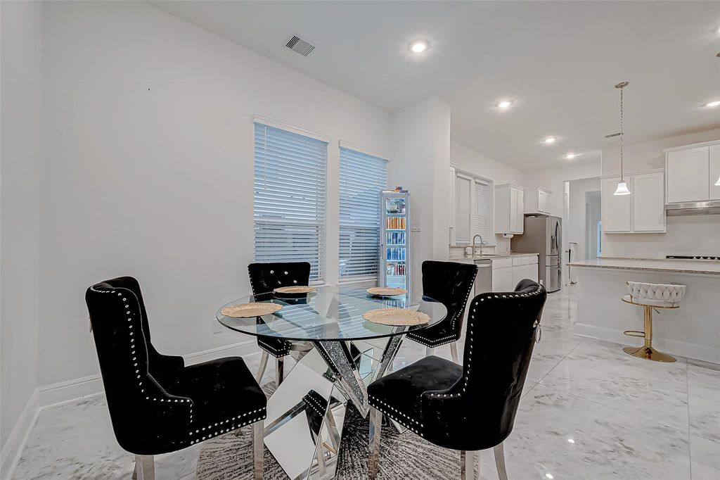 Image 24 of property listing at 2614 Page Mandarin Place, Richmond, TX 77406