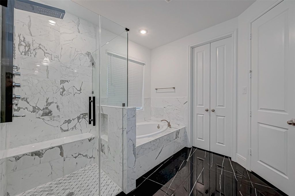 Image 26 of property listing at 2614 Page Mandarin Place, Richmond, TX 77406