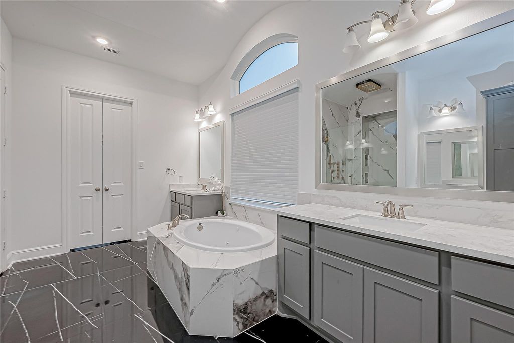 Image 31 of property listing at 2614 Page Mandarin Place, Richmond, TX 77406