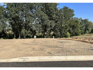 3200 Nw Pinehurst Dr 75, Mc Minnville, OR 97128