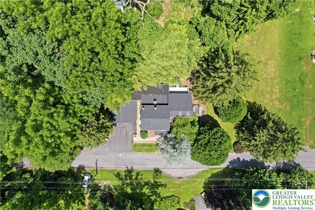 571 Pine Top Trail, Bethlehem City, PA 18017