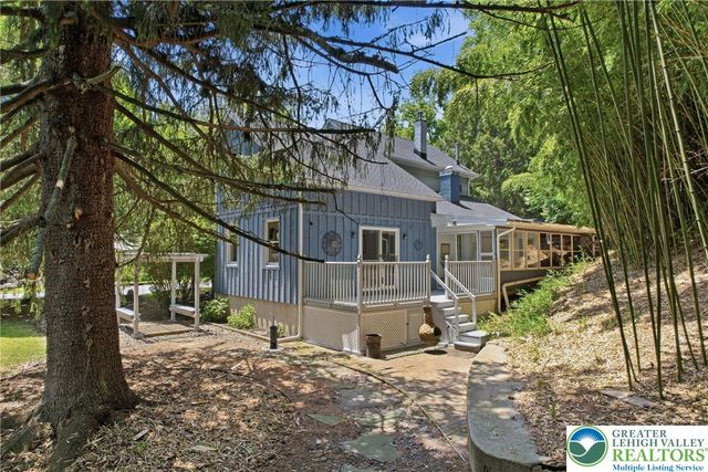 571 Pine Top Trail, Bethlehem City, PA 18017