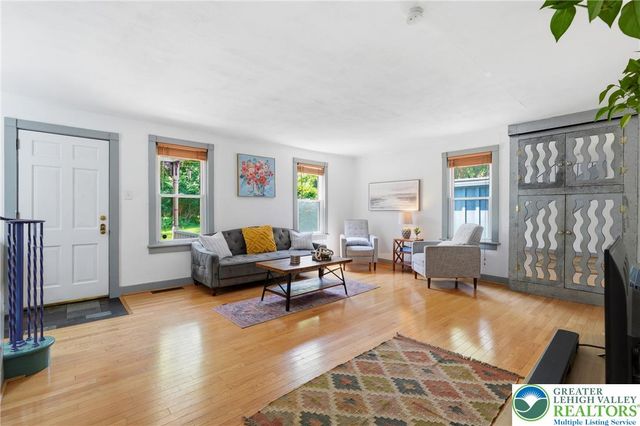 571 Pine Top Trail, Bethlehem City, PA 18017