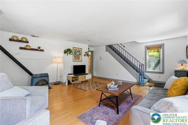 571 Pine Top Trail, Bethlehem City, PA 18017