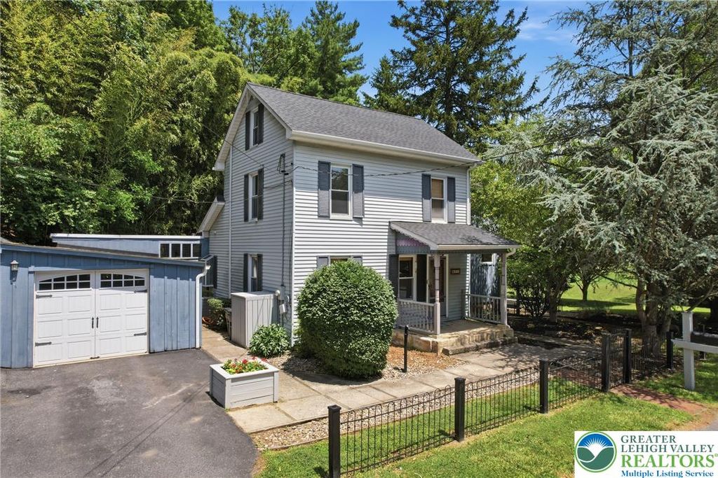 571 Pine Top Trail, Bethlehem City, PA 18017