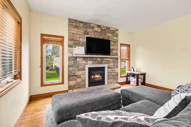 8060 Fox Tail Court, Ypsilanti, MI 48197