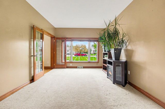 8060 Fox Tail Court, Ypsilanti, MI 48197