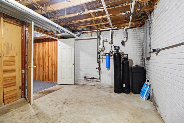 8060 Fox Tail Court, Ypsilanti, MI 48197