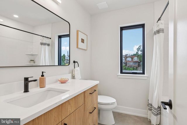 3411 W LIPPINCOTT ST, Philadelphia, PA 19132