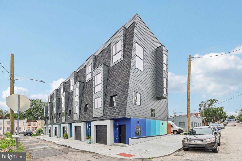 3411 W LIPPINCOTT ST, Philadelphia, PA 19132