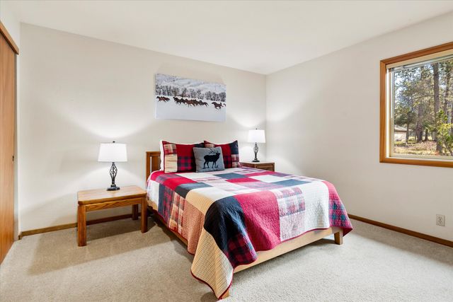 17894 Red Cedar Lane, Sunriver, OR 97707