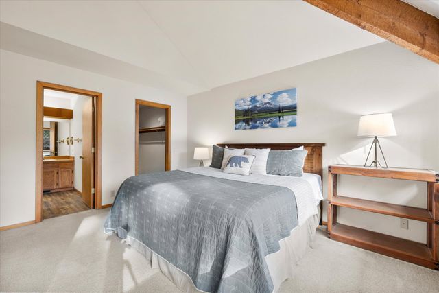 17894 Red Cedar Lane, Sunriver, OR 97707