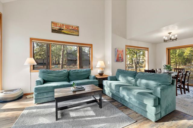 17894 Red Cedar Lane, Sunriver, OR 97707