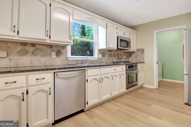 324 Legacy Lane, Peachtree City, GA 30269