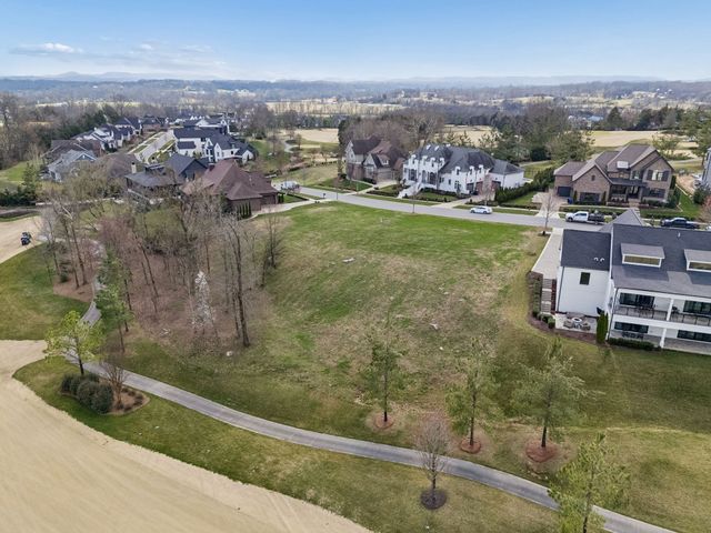 7085 Lanceleaf Dr, College Grove, TN 37046