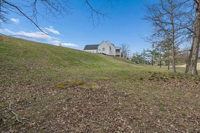 7085 Lanceleaf Dr, College Grove, TN 37046