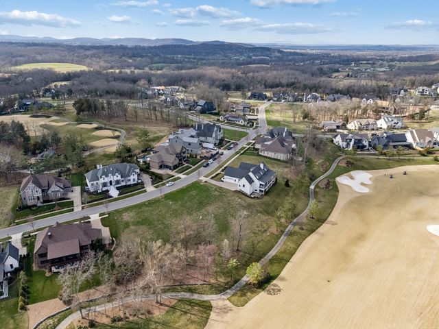 7085 Lanceleaf Dr, College Grove, TN 37046