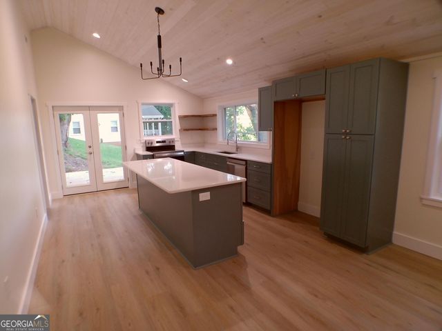 143 Nelson Avenue, Clayton, GA 30525