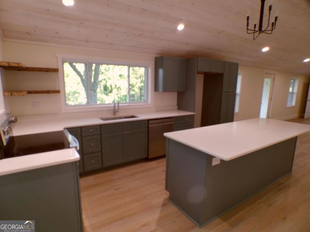 143 Nelson Avenue, Clayton, GA 30525