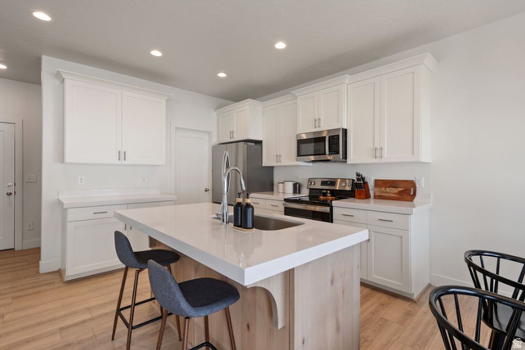 Image 6 of property listing at 3706 N CUADE ST, Eagle Mountain, UT 84005