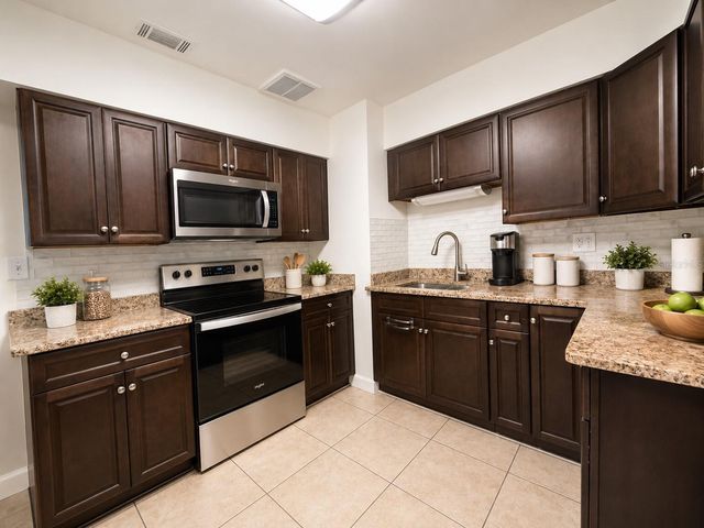 105 MARGARET STREET, Auburndale, FL 33823