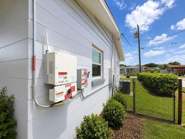 105 MARGARET STREET, Auburndale, FL 33823