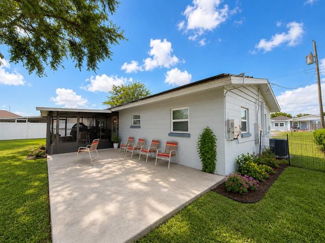 105 MARGARET STREET, Auburndale, FL 33823