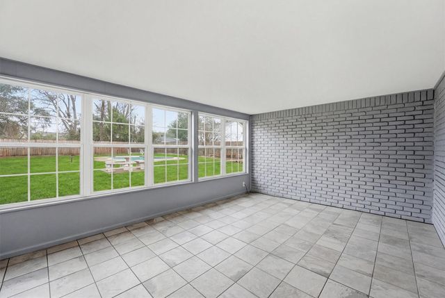 4122 Regency Drive, Houston, TX 77045