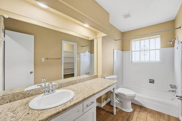 4122 Regency Drive, Houston, TX 77045