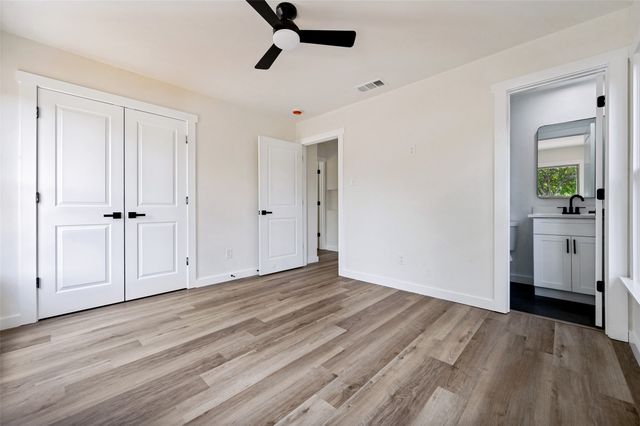 1614 W 3rd Street, Irving, TX 75060