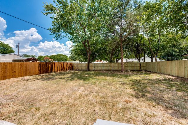 1614 W 3rd Street, Irving, TX 75060