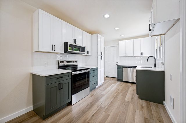 1614 W 3rd Street, Irving, TX 75060