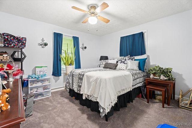 322 St Matthew St, Petersburg, VA 23803