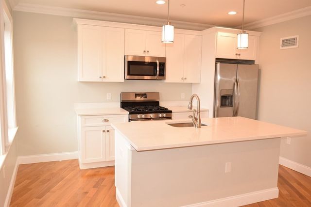 1664 Dorchester Ave 3, Boston, MA 02122