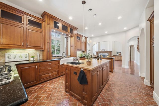9738 Rim Rock Cir, Loomis, CA 95650