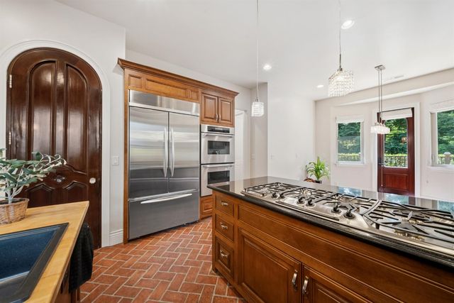 9738 Rim Rock Cir, Loomis, CA 95650