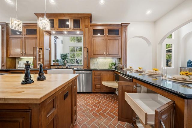 9738 Rim Rock Cir, Loomis, CA 95650