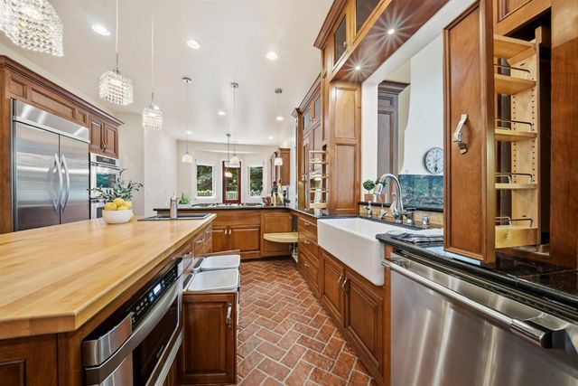 9738 Rim Rock Cir, Loomis, CA 95650