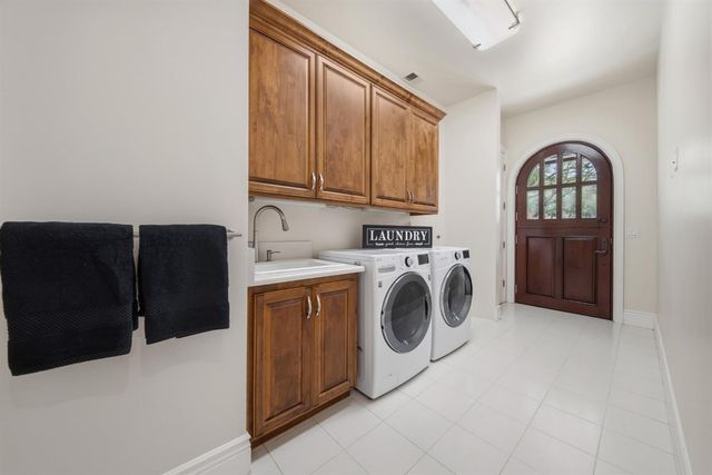 9738 Rim Rock Cir, Loomis, CA 95650