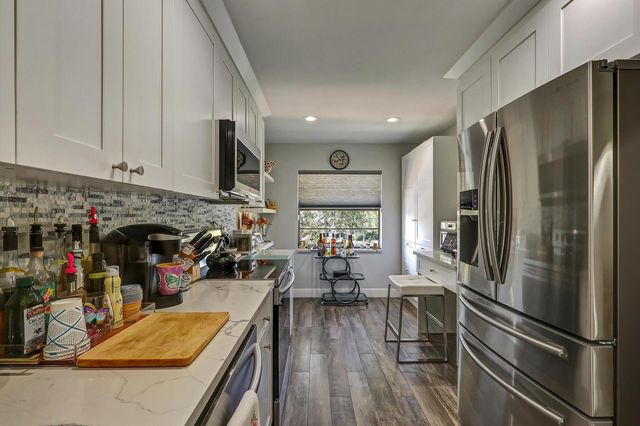 34 W Stratford Ln Lane W D, Boynton Beach, FL 33436