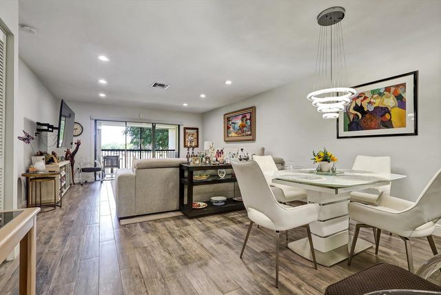 34 W Stratford Ln Lane W D, Boynton Beach, FL 33436