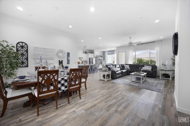 8719 Dromana Court, Bakersfield, CA 93314