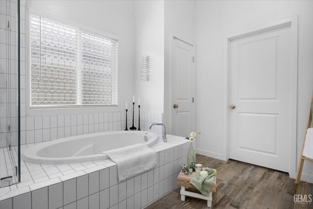 8719 Dromana Court, Bakersfield, CA 93314