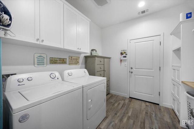 8719 Dromana Court, Bakersfield, CA 93314