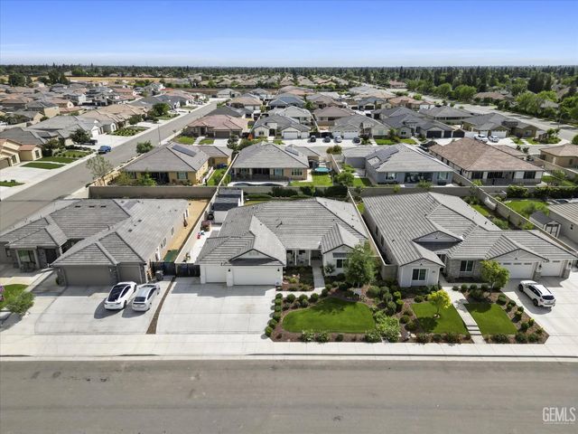 8719 Dromana Court, Bakersfield, CA 93314